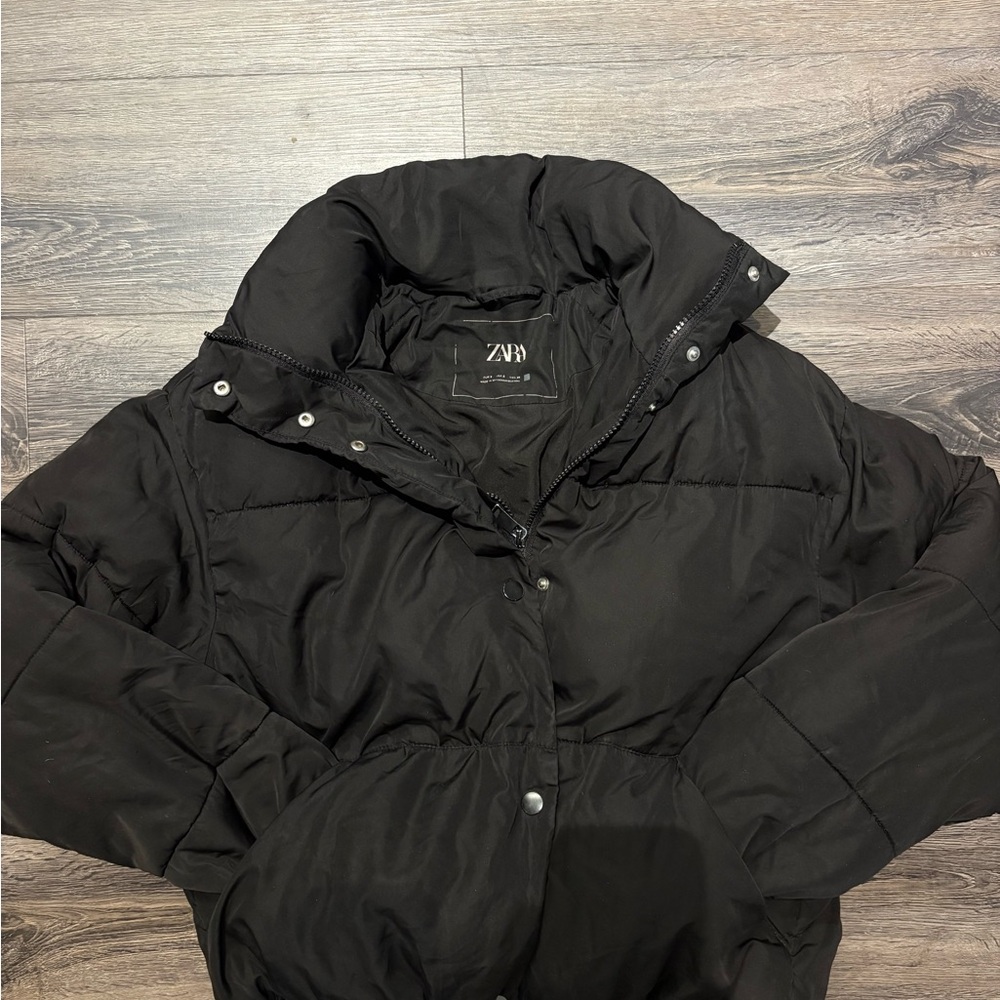 Zara Women's Elegant Black Puffer Coat